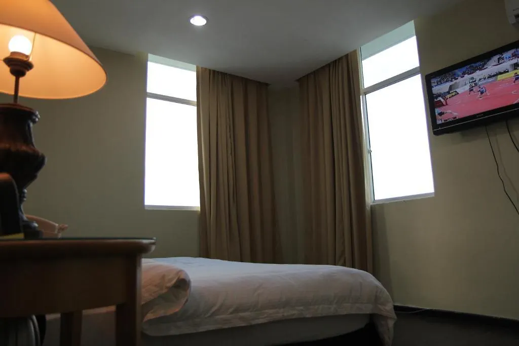 Grand M Hotel Kota Kinabalu 2*,  Malaysia